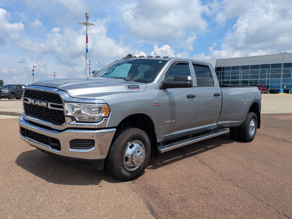 2022 RAM 3500 Tradesman 4X4 Crew Cab LWB's photo