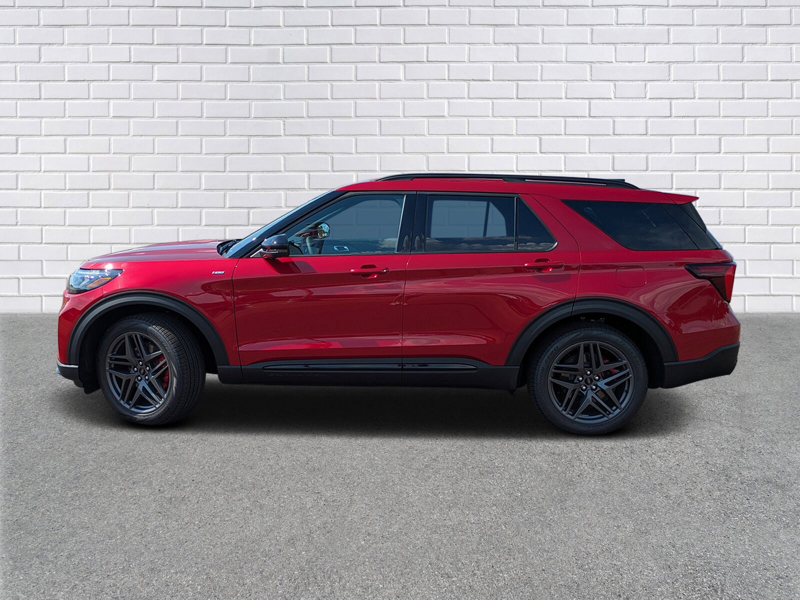 2025 Ford Explorer ST-Line photo 2
