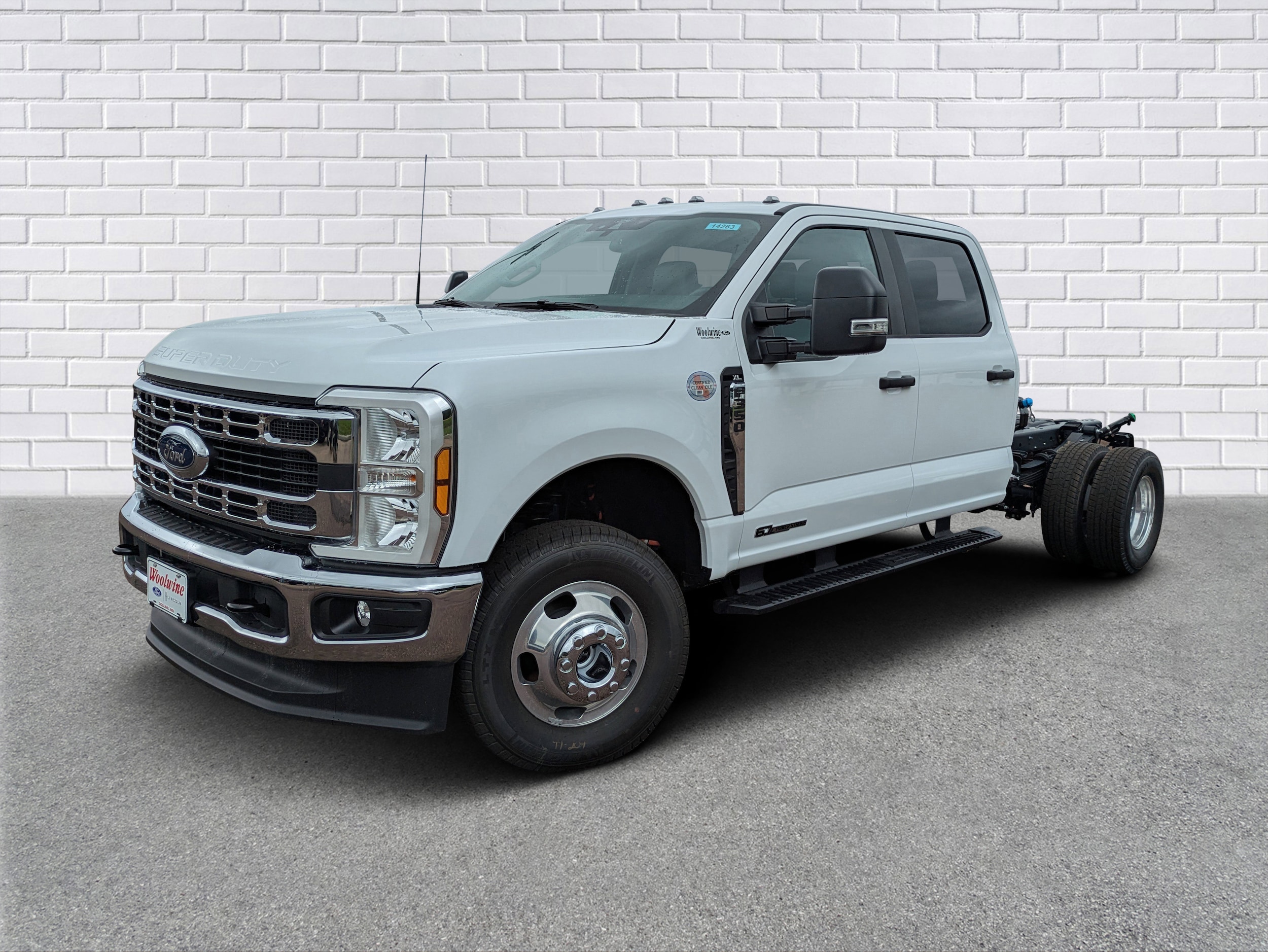 2026 Ford F-350 Super Duty Chassis Cab XL's photo