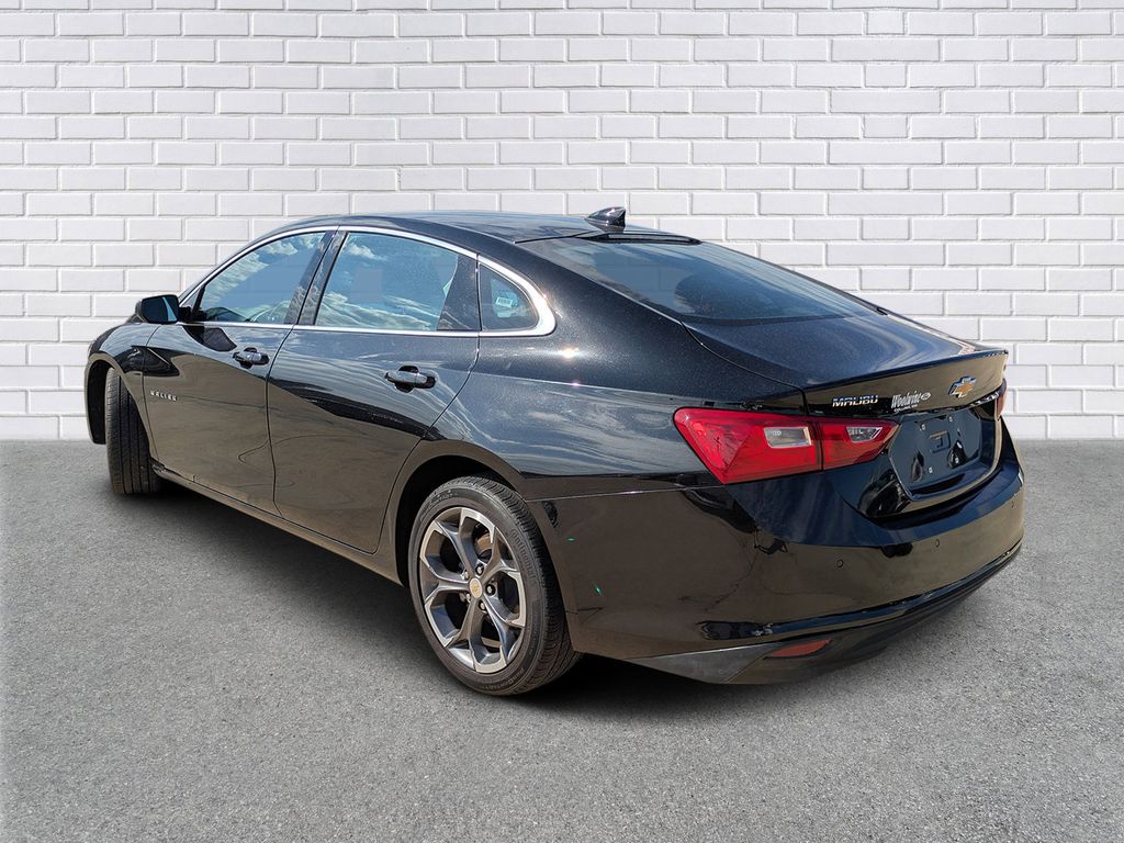 2024 Chevrolet Malibu 1LT photo 3