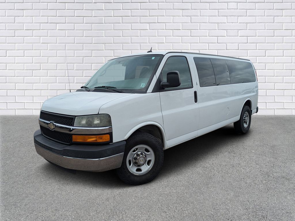 2014 Chevrolet Express Passenger LS's photo