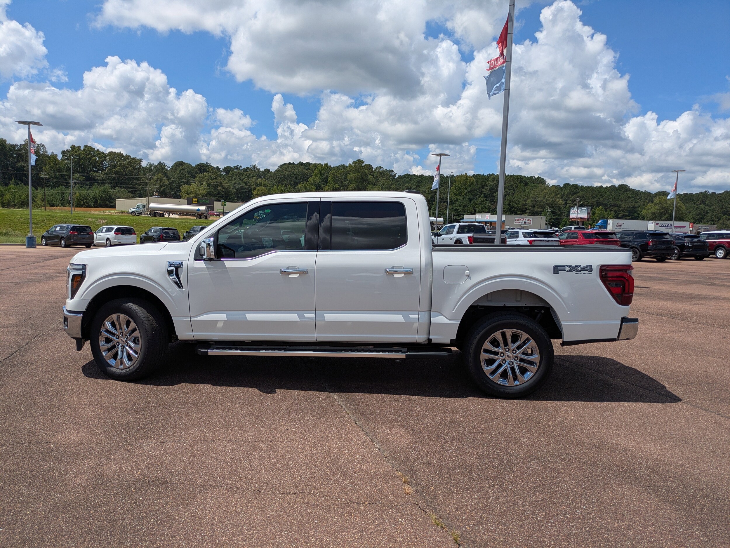2025 Ford F-150 Lariat photo 2