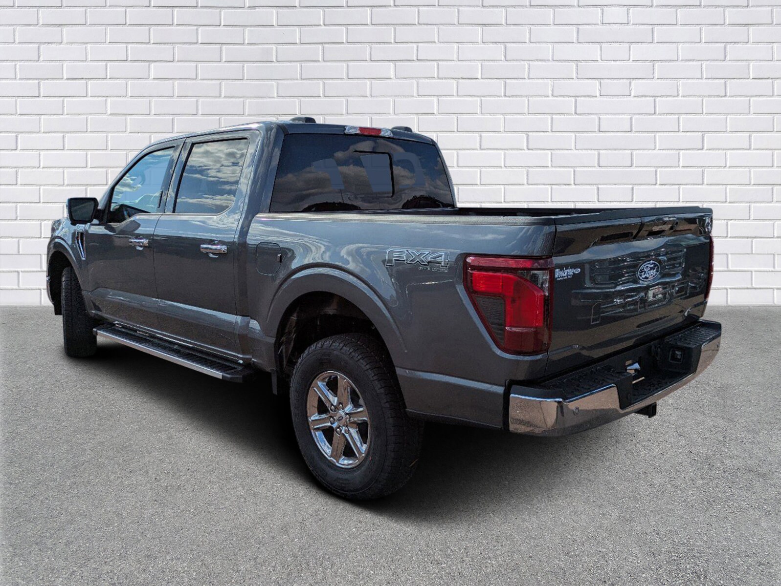 2024 Ford F-150 XLT photo 3
