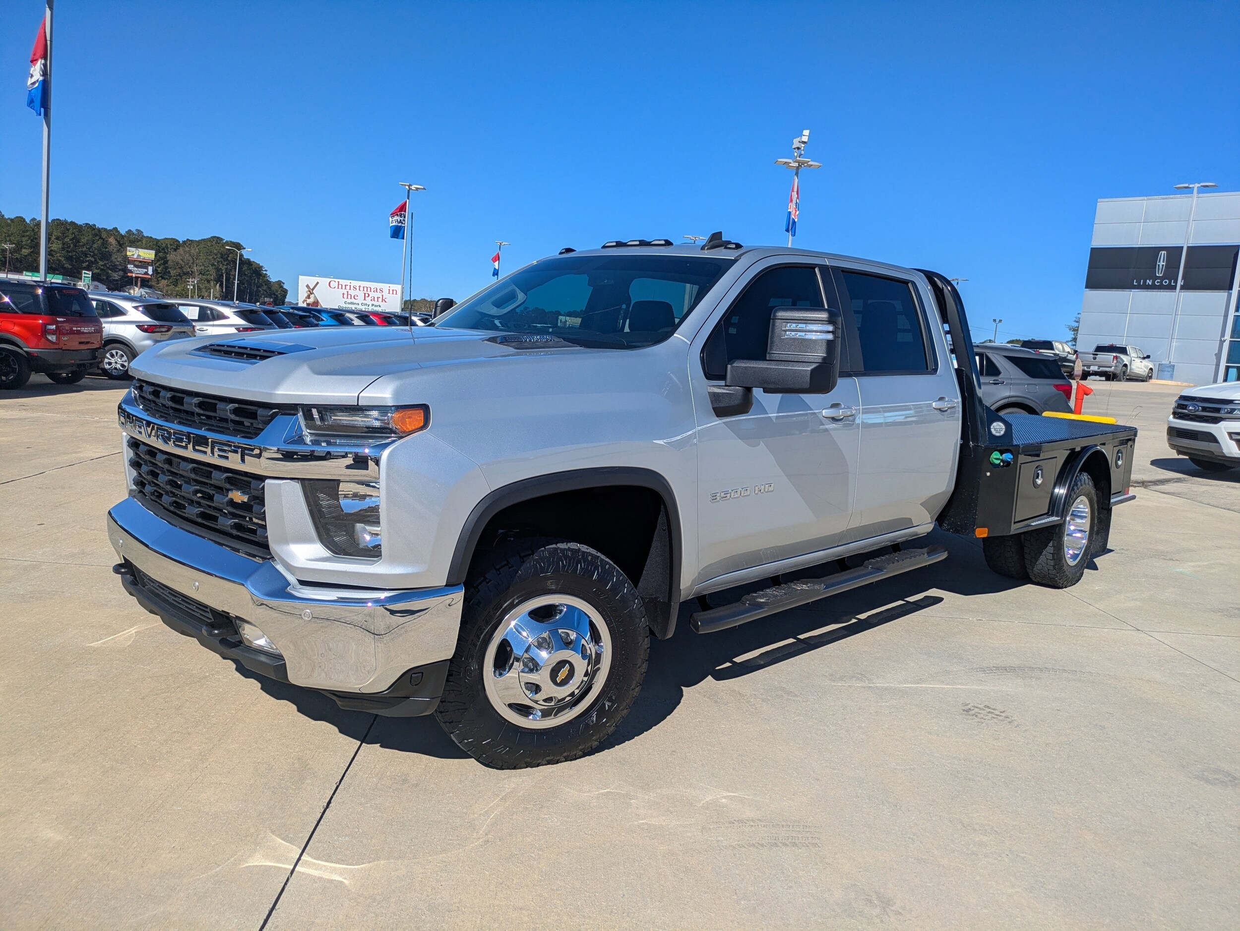 2021 Chevrolet Silverado 3500HD LT photo 4