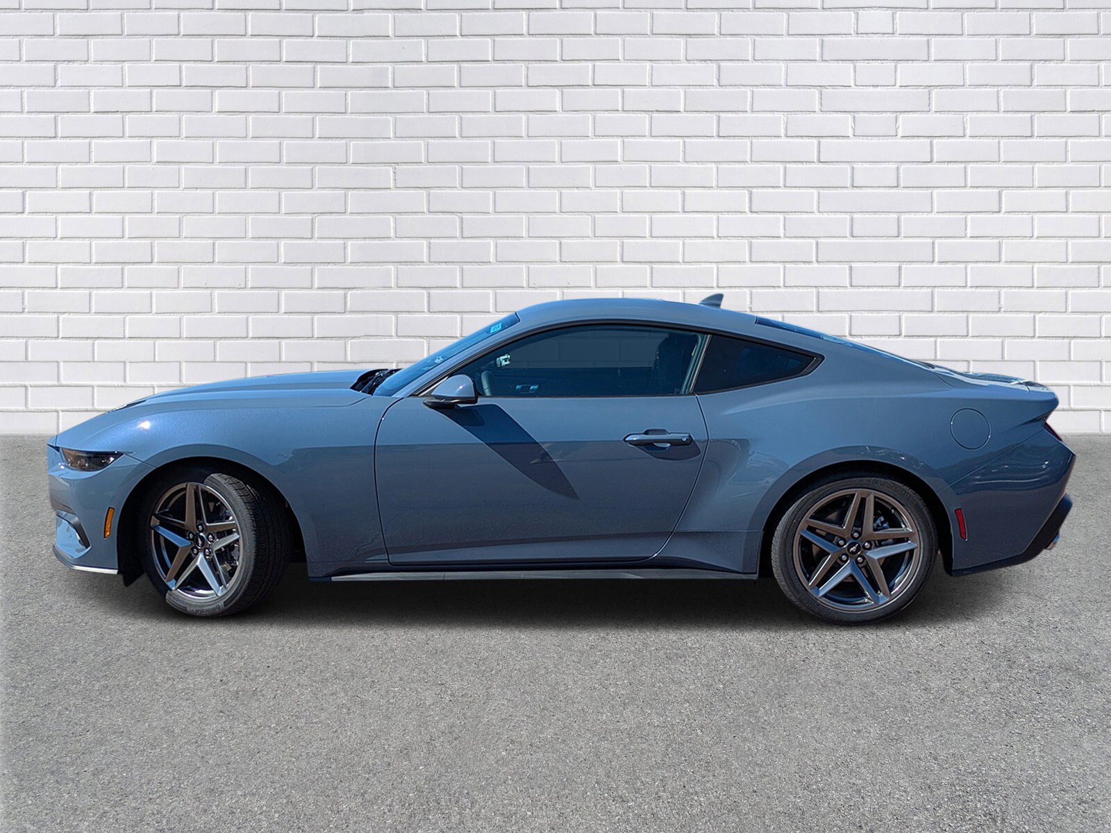 2026 Ford Mustang EcoBoost photo 2