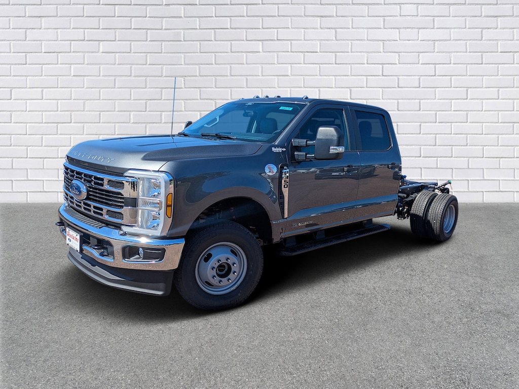 New 2026 Ford F-350 Chassis XL Truck Crew Cab