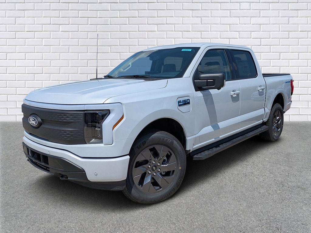 2025 Ford F-150 Lightning Flash's photo