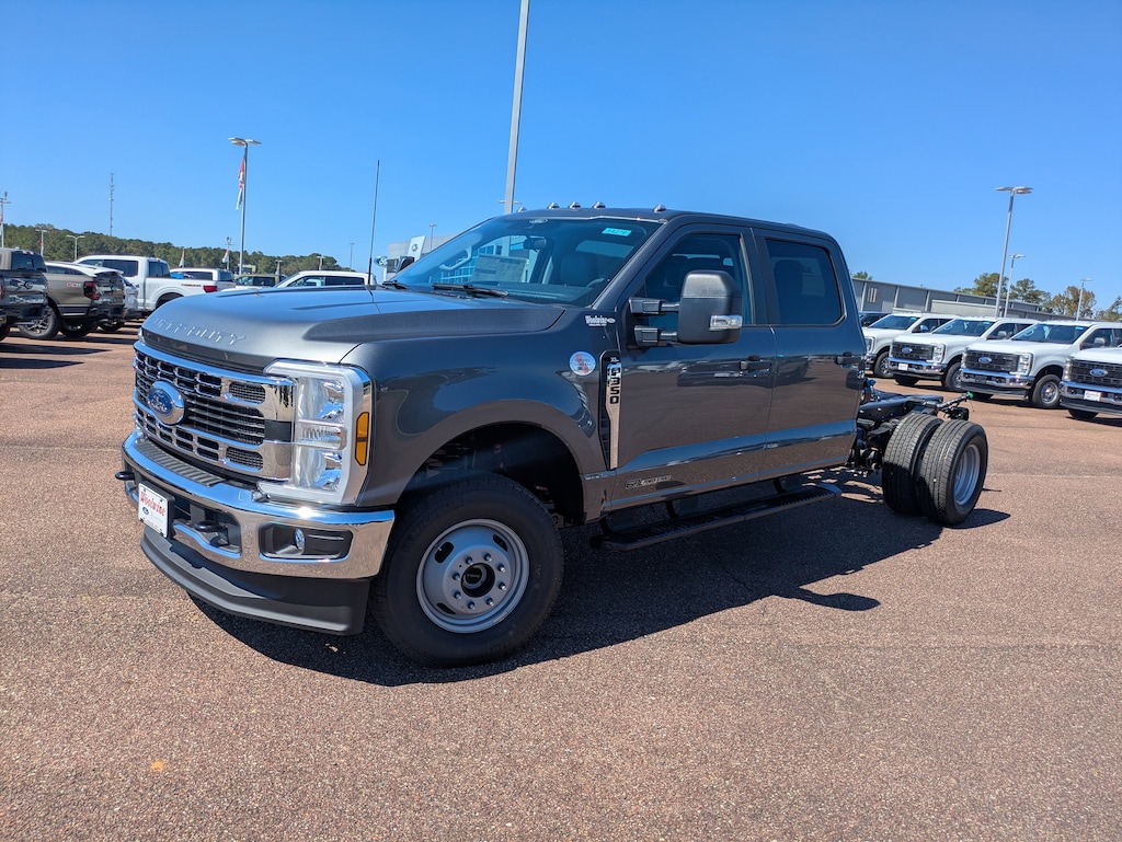 New 2026 Ford F-350 Chassis XL Truck Crew Cab