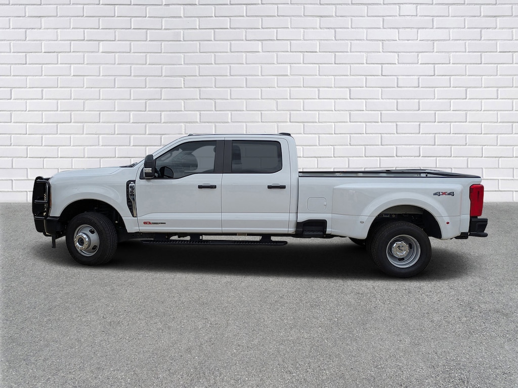 Used 2024 Ford F-350  Truck Crew Cab
