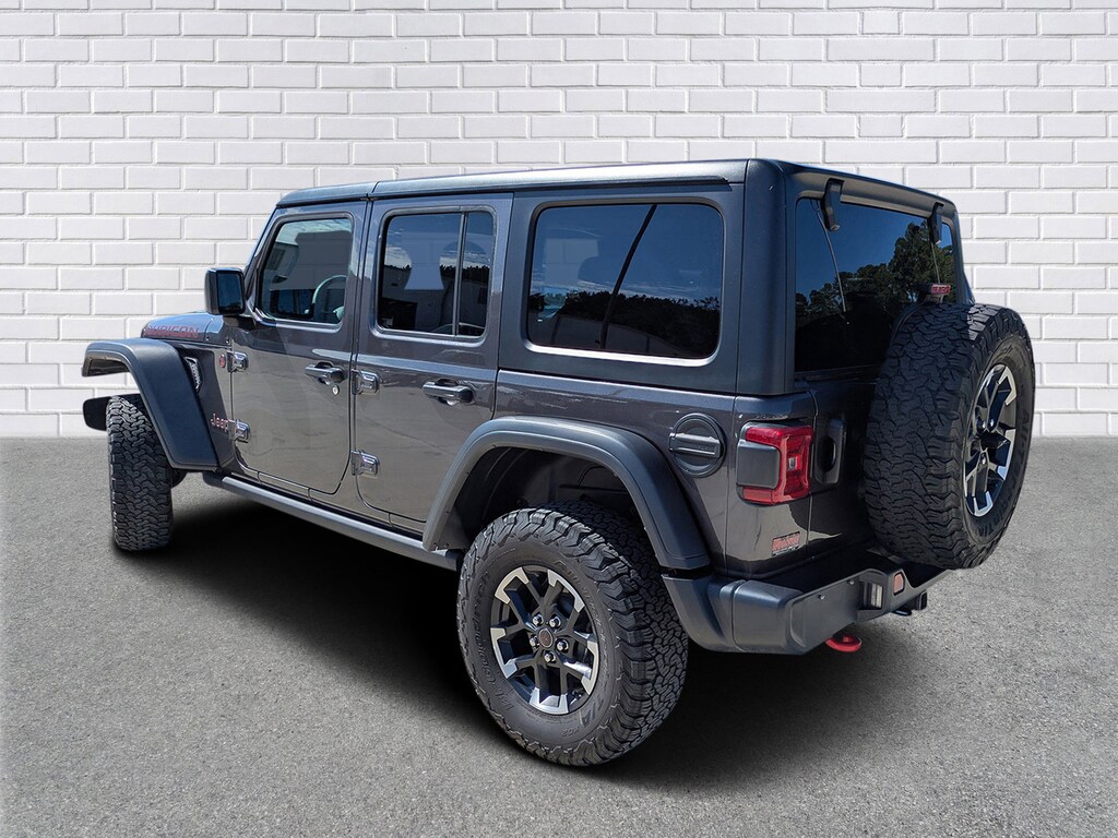 Used 2025 Jeep Wrangler Rubicon SUV