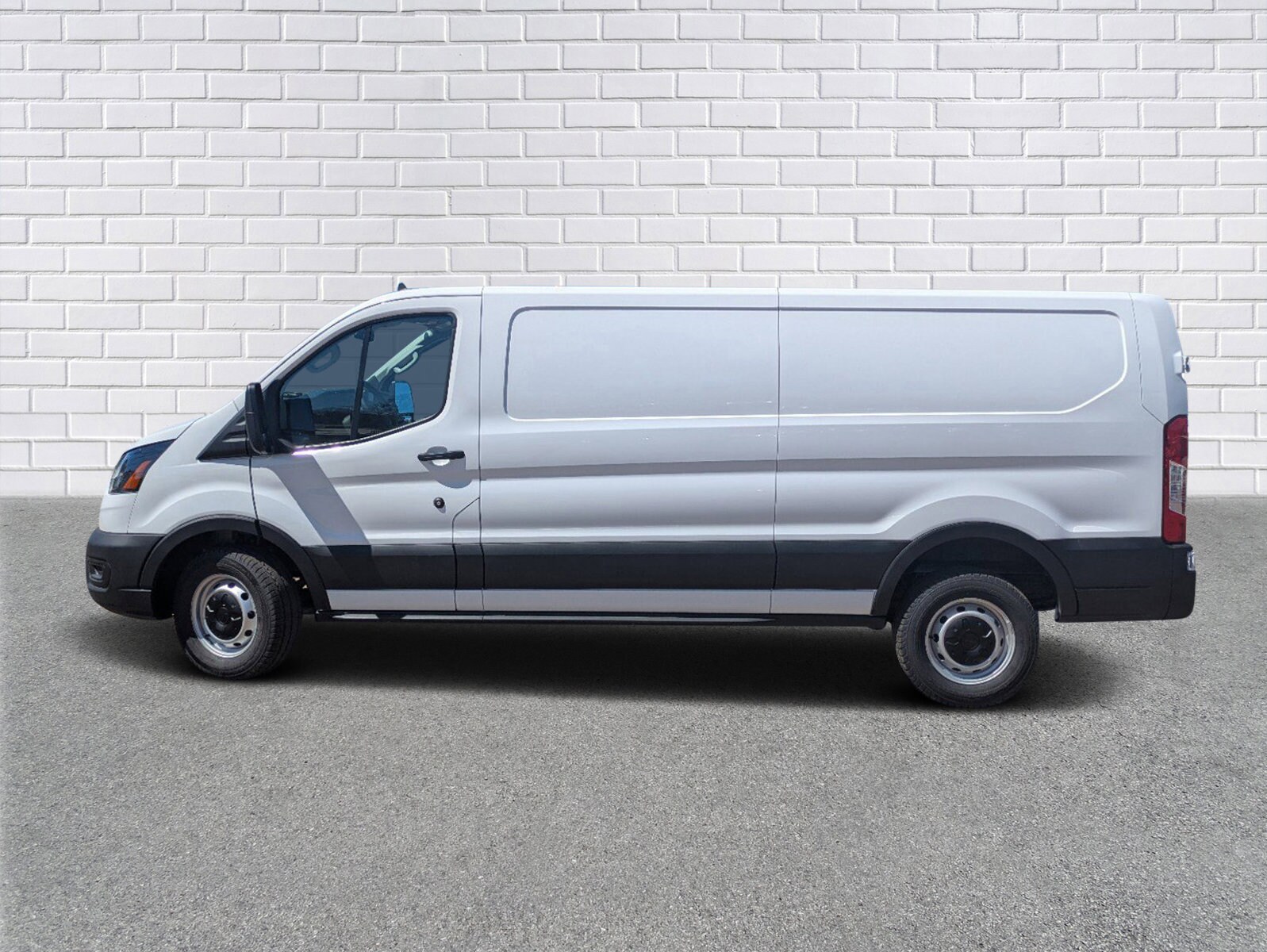 2025 Ford Transit photo 2
