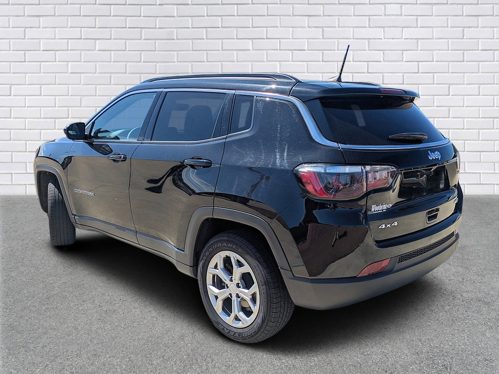 Used 2024 Jeep Compass Latitude SUV