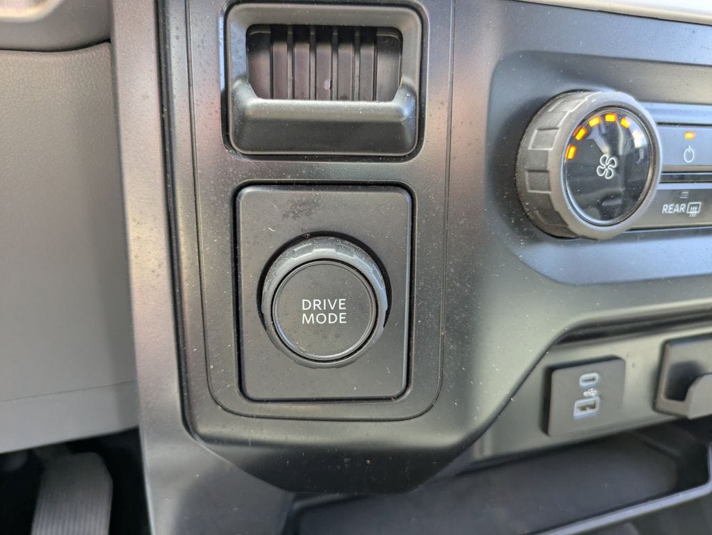 2023 Ford F-150 XLT - Photo 17