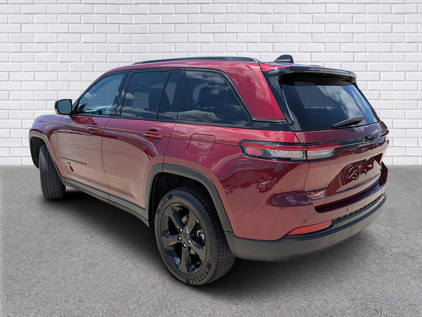 2023 Jeep Grand Cherokee Limited photo 3