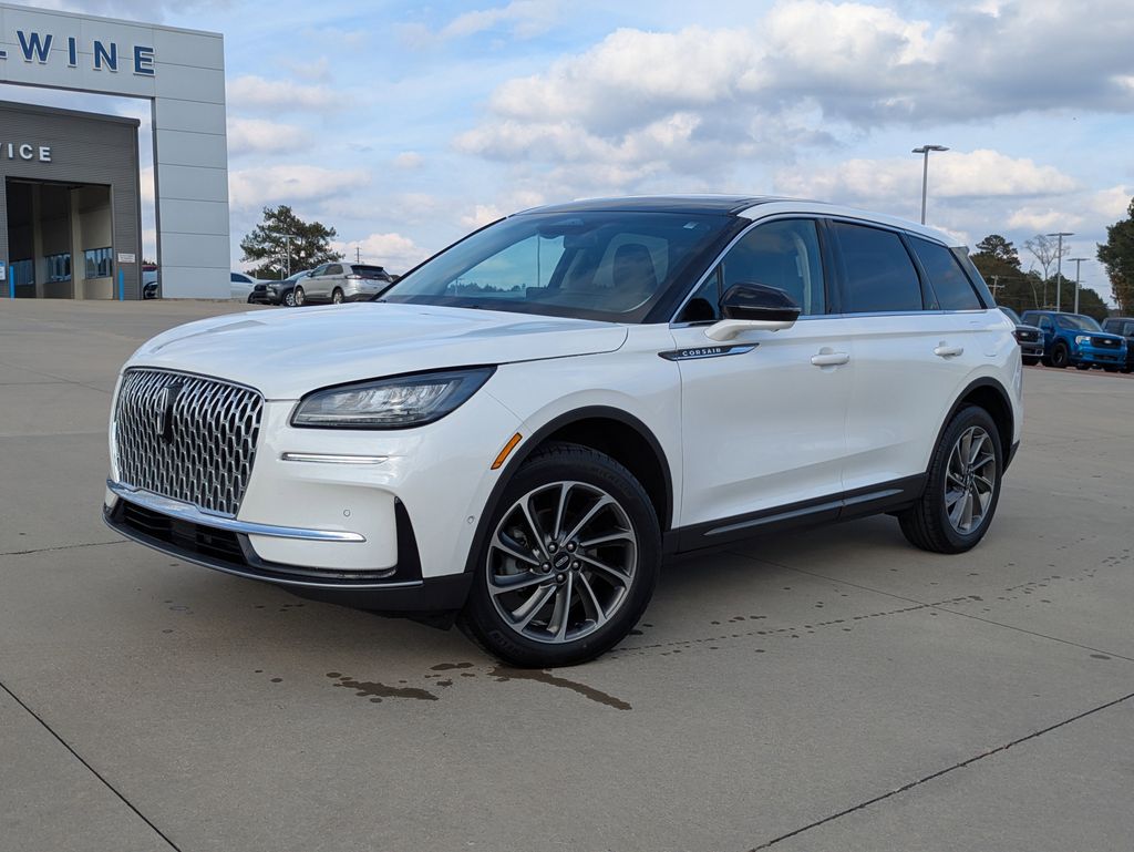 2023 Lincoln Corsair Standard photo 3