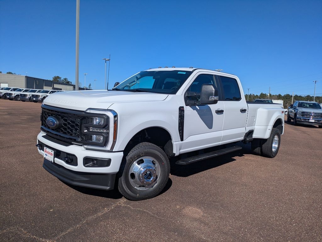 New 2026 Ford F-350 XL Truck Crew Cab