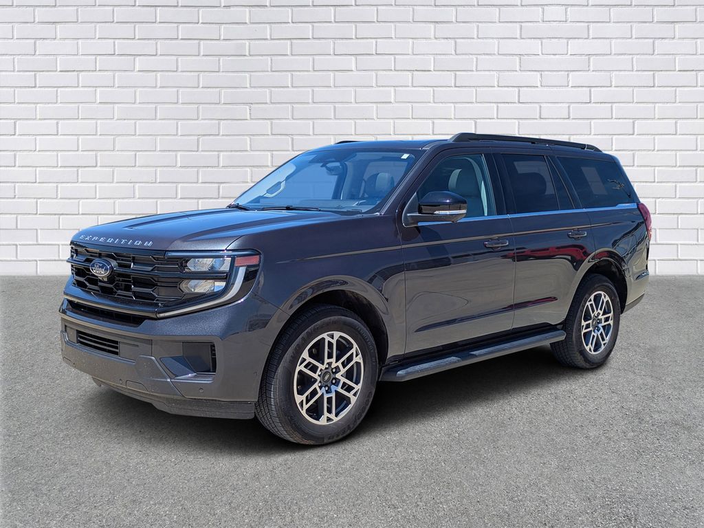 2025 Ford Expedition Active's photo