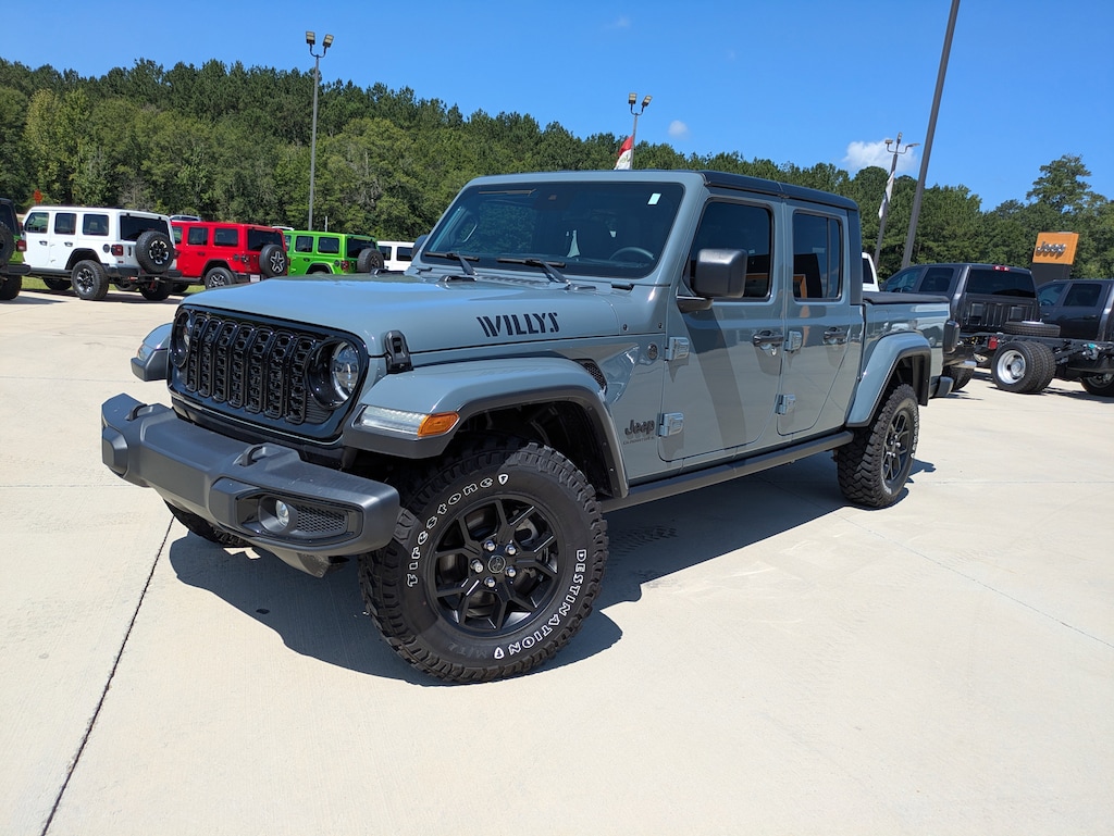Used 2024 Jeep Gladiator Sport Truck Crew Cab