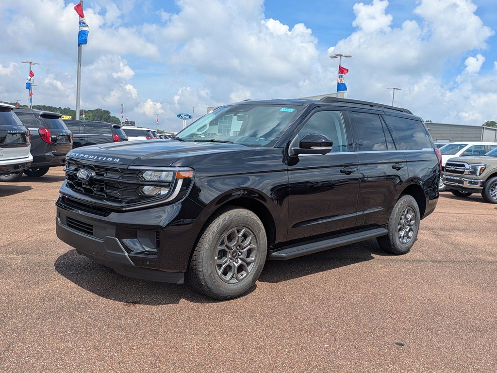 2026 Ford Expedition Active's photo