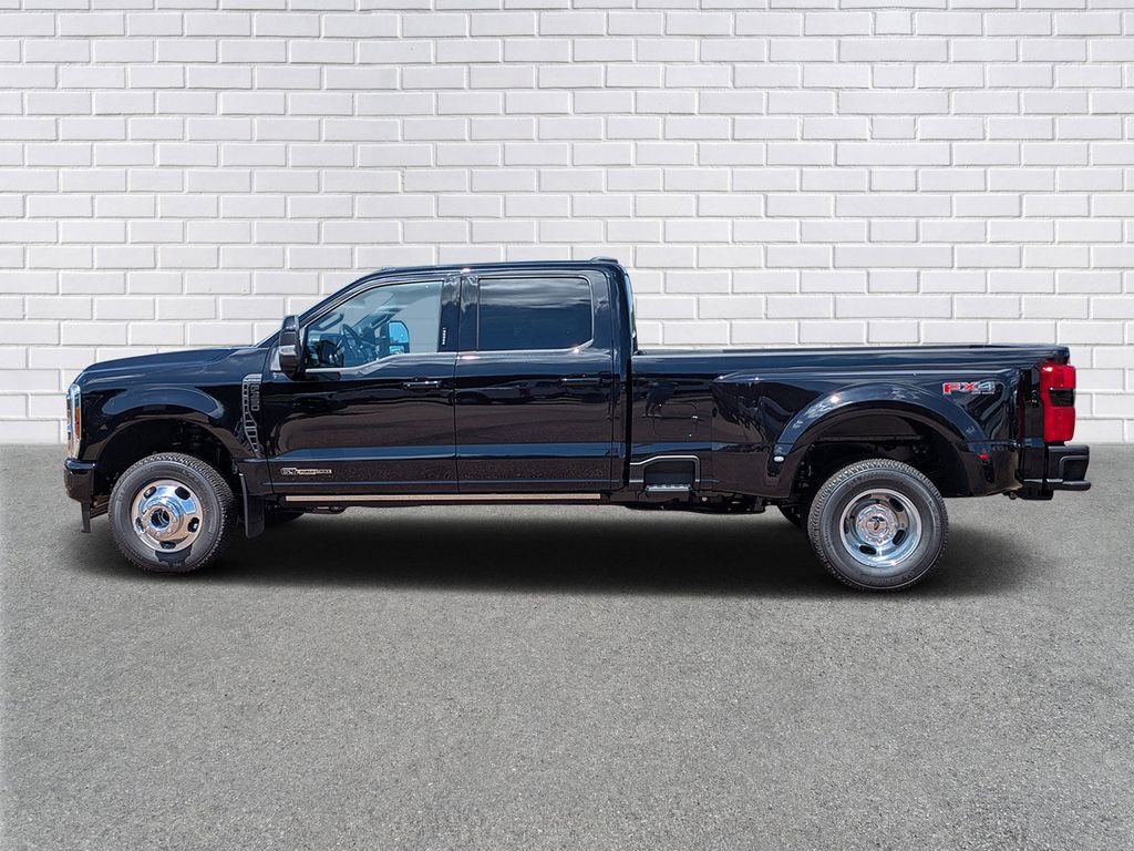 New 2026 Ford F-350 Platinum Truck Crew Cab