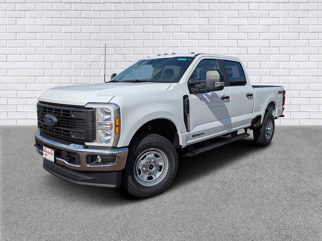 2026 Ford F-350 Super Duty XL's photo