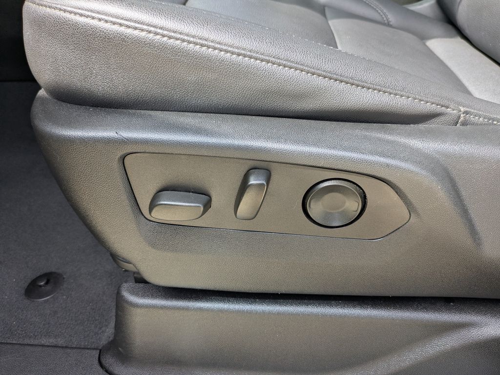 2022 Chevrolet Tahoe LT - Photo 8