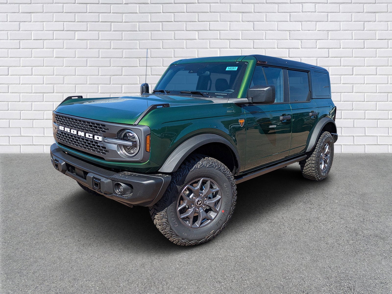 2025 Ford Bronco SUV 