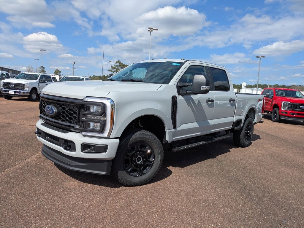 New 2026 Ford F-350 XL Truck Crew Cab