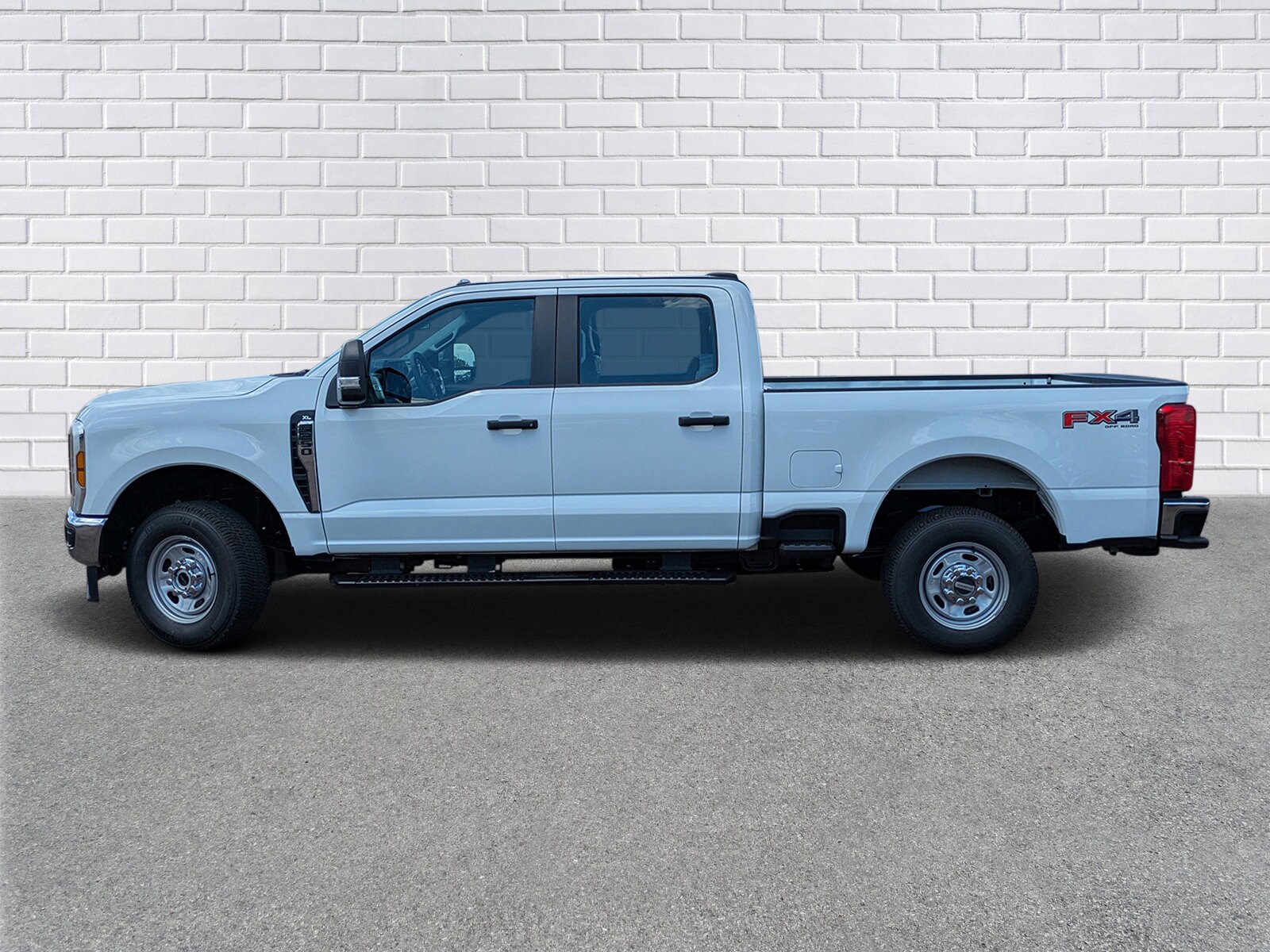 2025 Ford F-250 XL photo 2