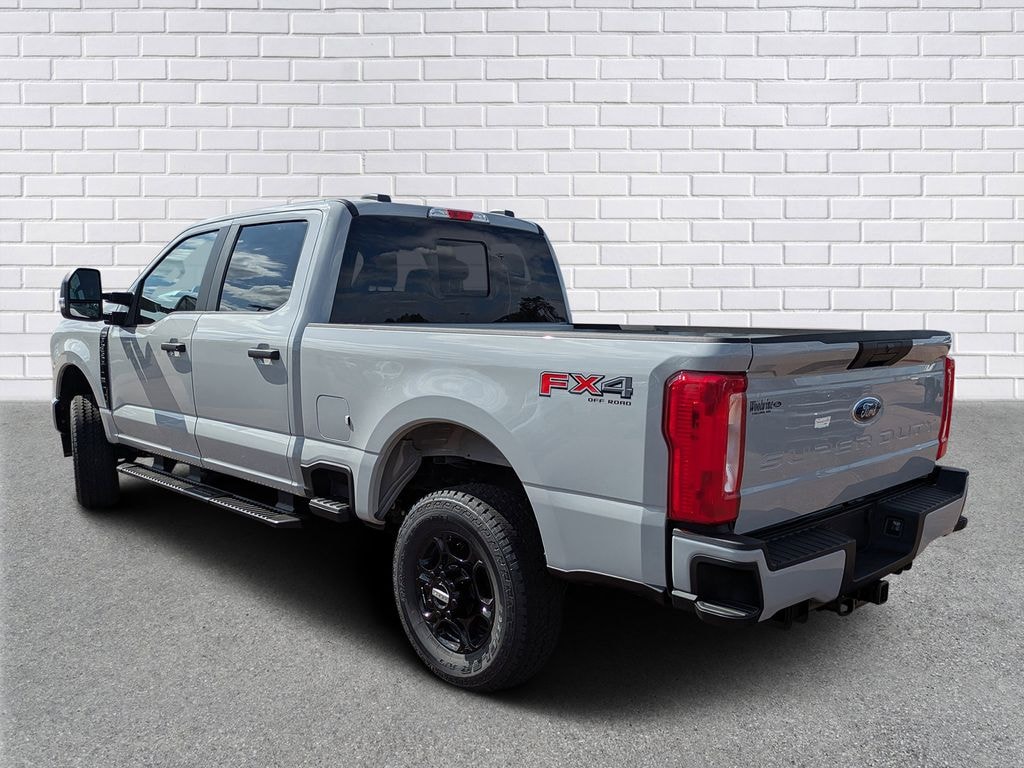New 2026 Ford F-350 XL Truck Crew Cab