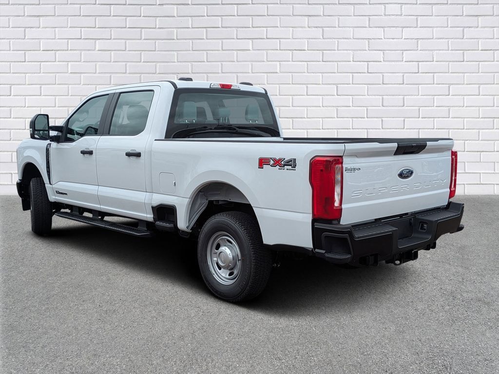 New 2026 Ford F-250 XL Truck Crew Cab