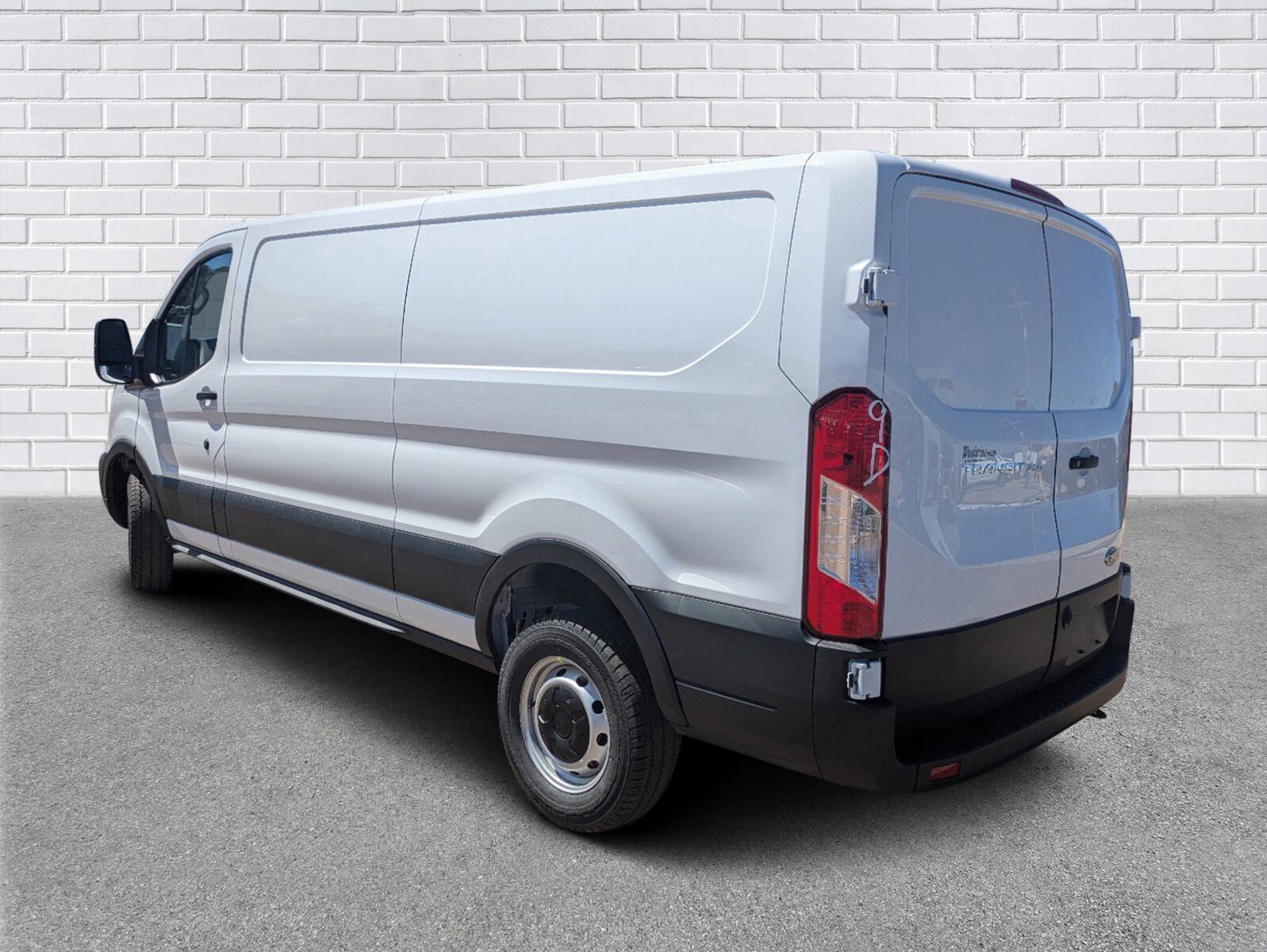 2025 Ford Transit photo 3