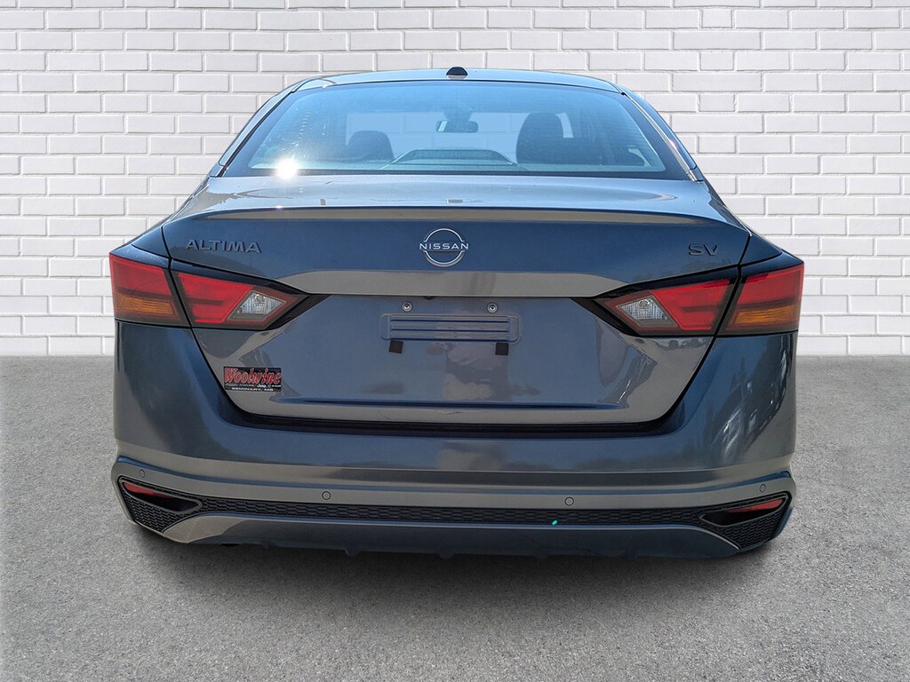Used 2024 Nissan Altima 2.5 SV Sedan