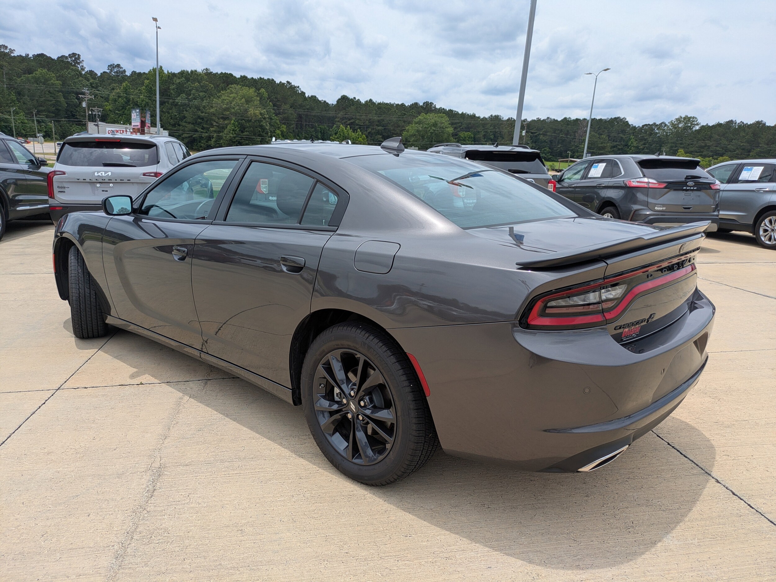 2023 Dodge Charger SXT photo 3