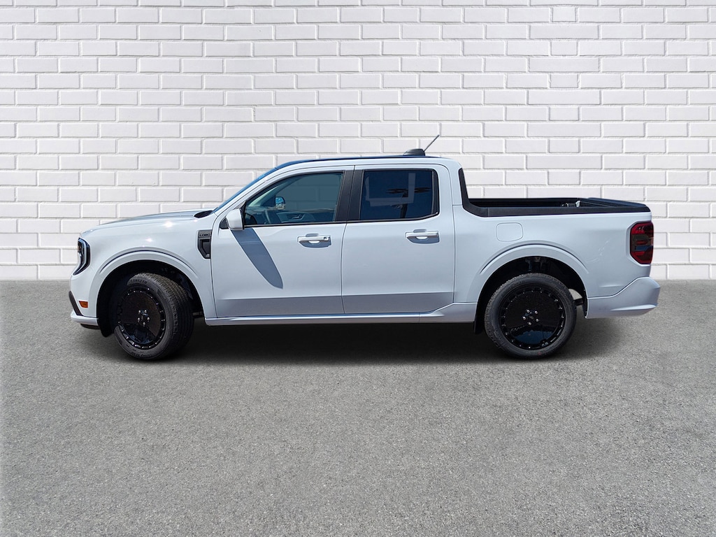 New 2025 Ford Maverick Lobo Standard Truck SuperCrew