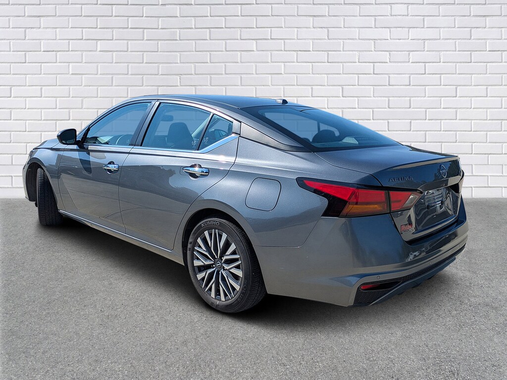 Used 2024 Nissan Altima 2.5 SV Sedan