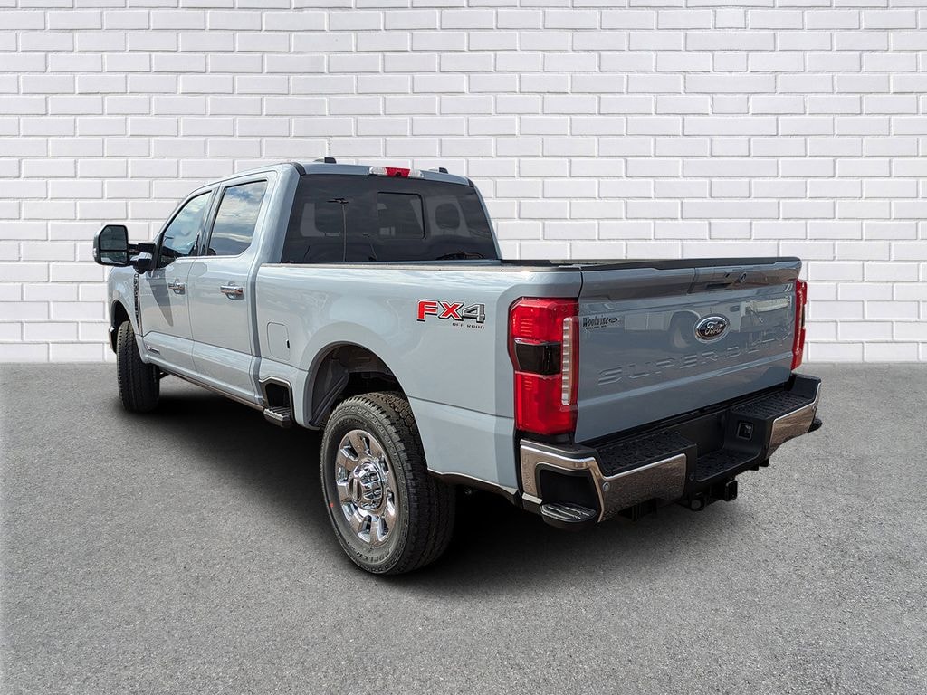New 2026 Ford F-350 Lariat Truck Crew Cab