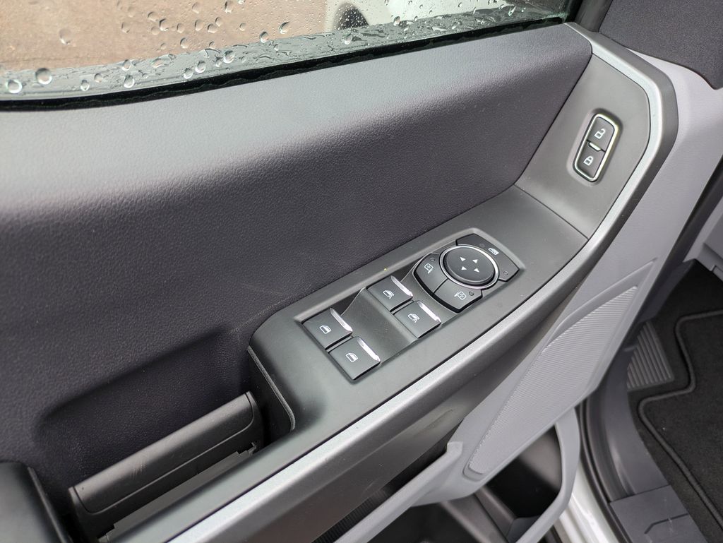 2026 Ford F-350 Super Duty XL - Photo 9