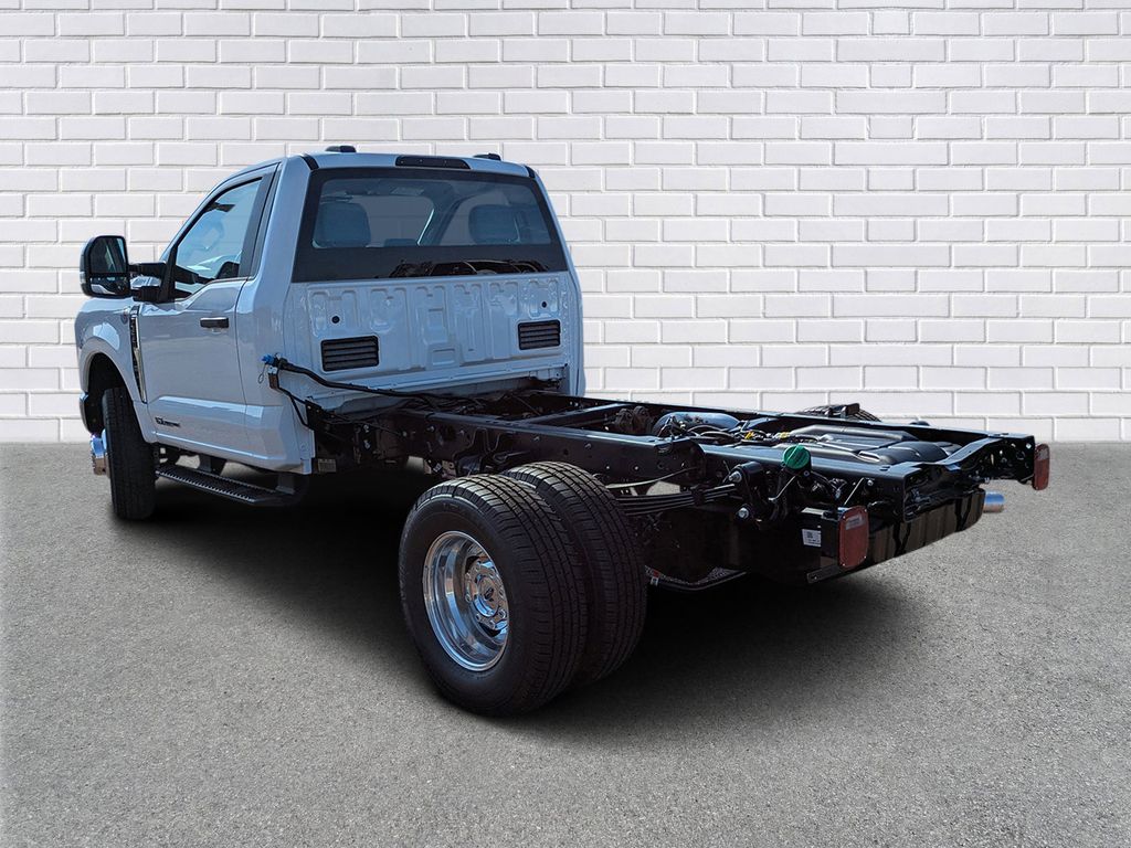 2026 Ford F-350 XL photo 3