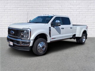 2026 Ford F-450 Lariat Truck Crew Cab