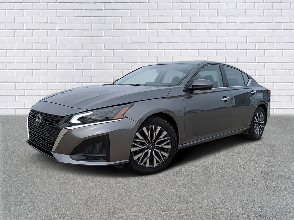 2024 Nissan Altima SV