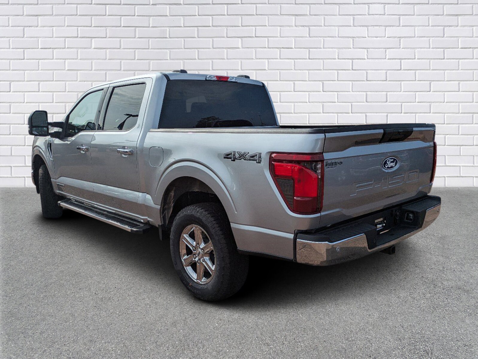 2025 Ford F-150 XLT photo 3