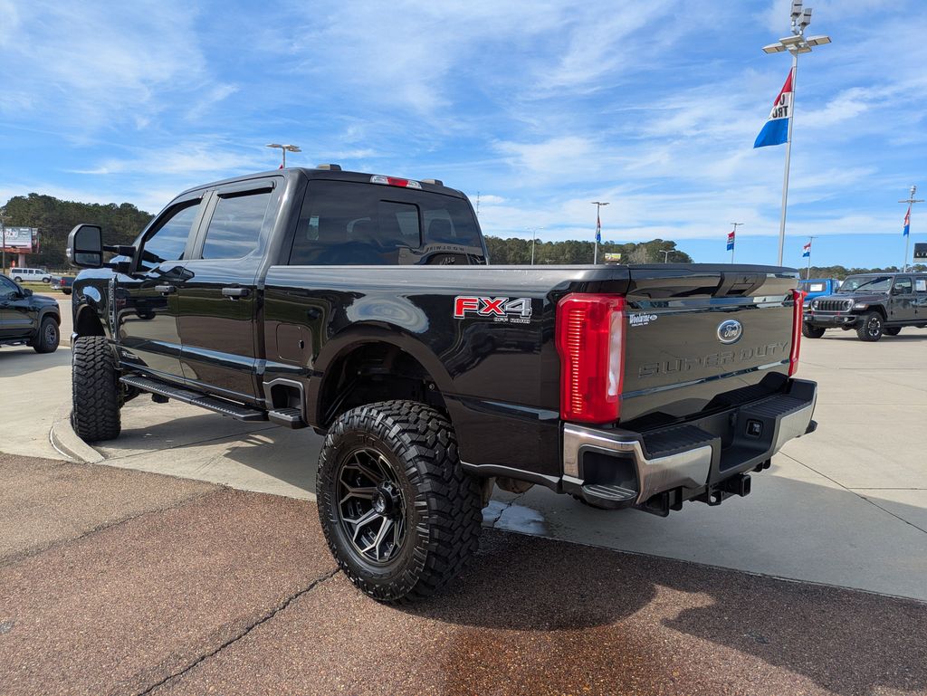 2023 Ford F-250 XL photo 2