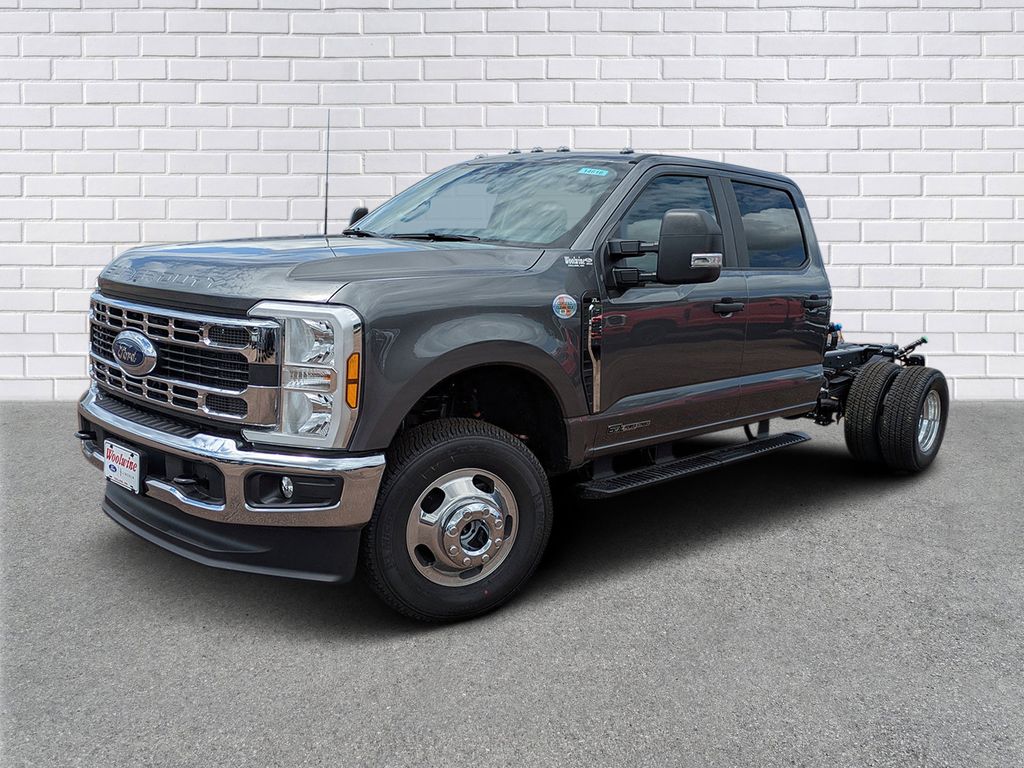 2026 Ford F-350 Super Duty Chassis Cab