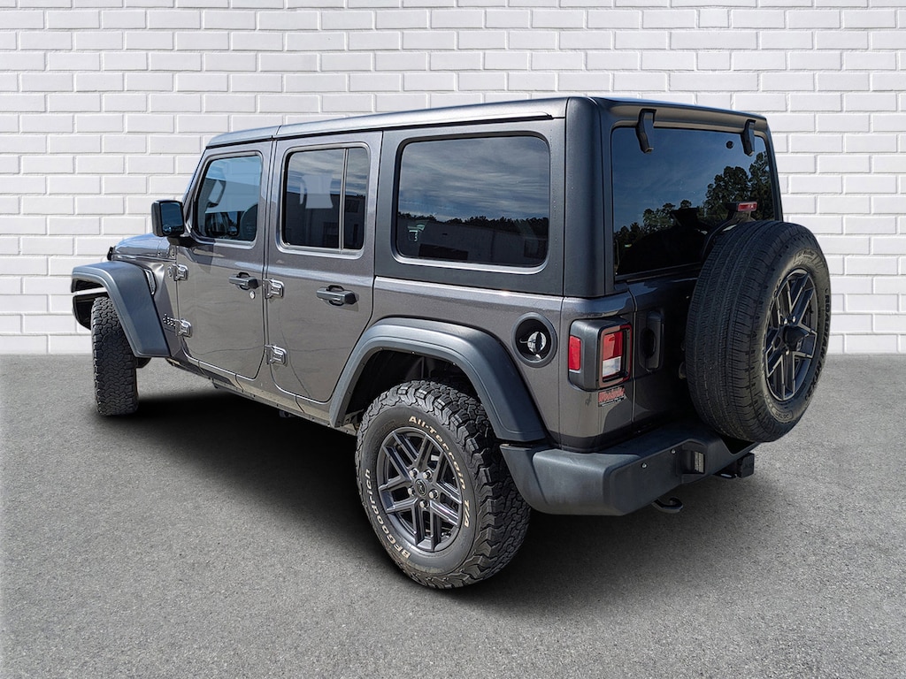 Used 2024 Jeep Wrangler Sport SUV