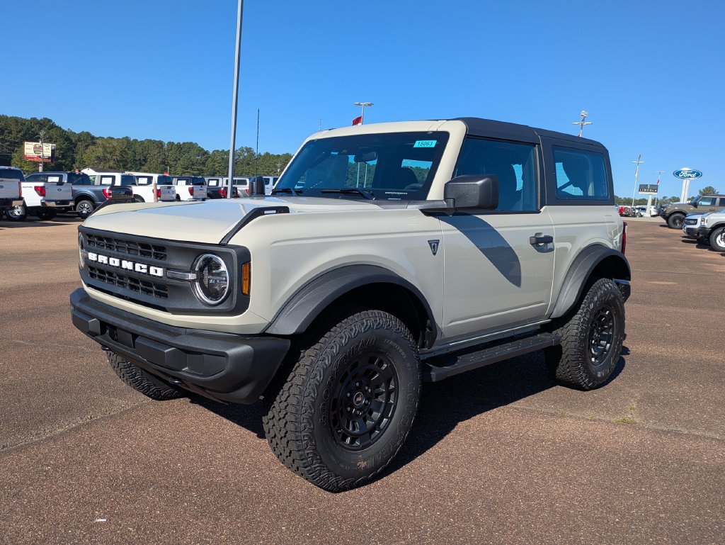 2026 Ford Bronco Base SUV