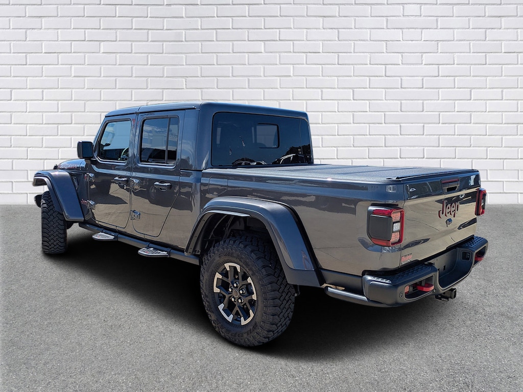 Used 2024 Jeep Gladiator Rubicon Truck Crew Cab
