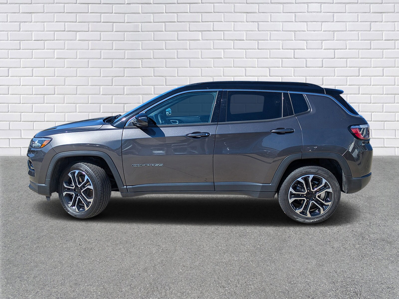 2023 Jeep Compass Limited photo 2