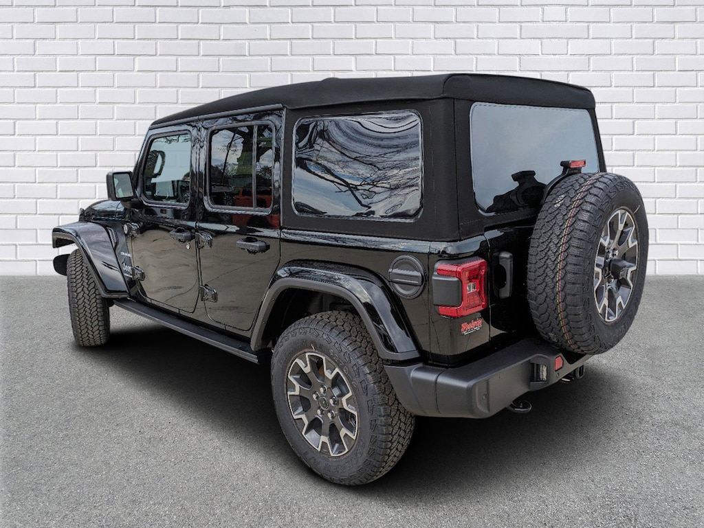 Used 2024 Jeep Wrangler Sahara SUV
