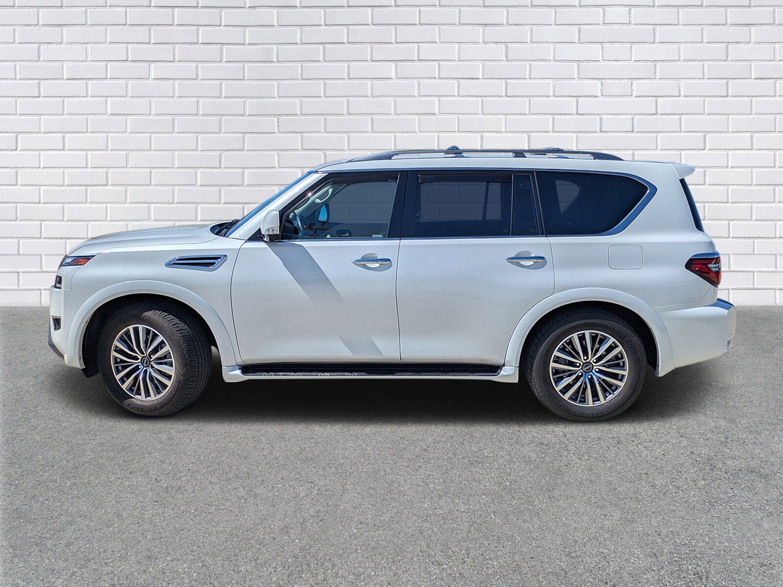 2023 Nissan Armada SL photo 2